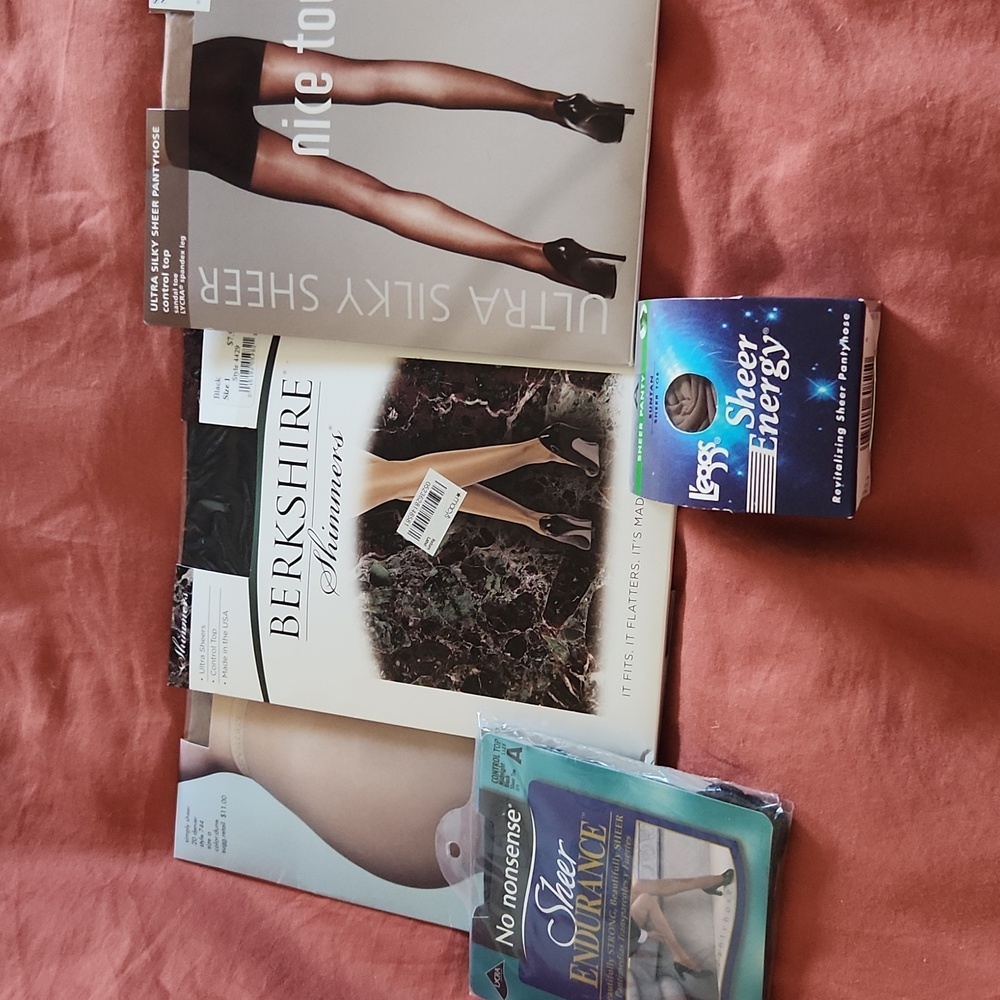 New pantyhose, size small
